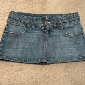 Guess very mini skirt size 27